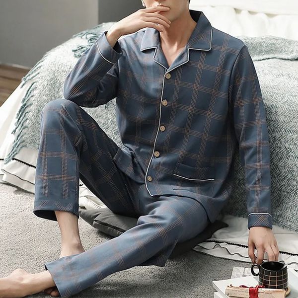 Hommes vêtements de nuit rayé coton Pyjama ensembles pour manches courtes pantalons longs Pyjama mâle Homewear vêtements de salon 240307