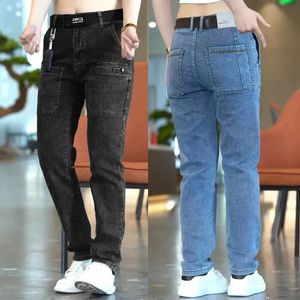 Men Slim STRING Jeans Pantalones de carga de múltiples bolsillos Diseñador de ropa de moda Skinny Mass Men Maners Ropa de marca Blue Black 240422