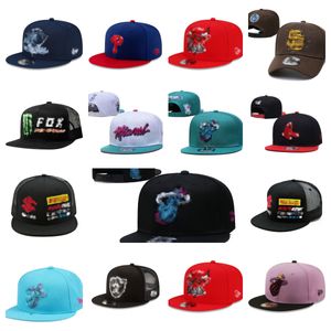 Heren Snapbacks Basketbalhoeden All team Logo Ontwerper Verstelbaar Getailleerd vissershoedje Geborduurd Katoen Mesh Mutsen Hoed Outdoors Sport Hip Hop pet met origineel label