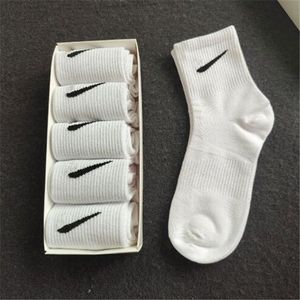 chaussettes pour hommes chaussettes de sport en coton de haute qualité avec sports de rue basket-ball pour hommes et femmes chaussettes de football basket-ball style technologique boîte-cadeau en laine rayée z5