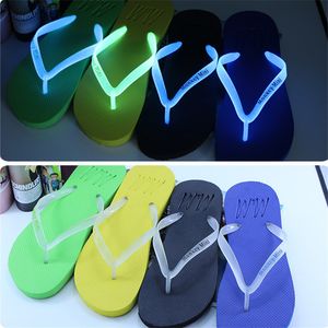 Mannen Zachte Jelly Sleepers Transparant Licht Cool Dia's Strand Zomer Unisex Flat Bright Glow Flip Flops Clear Casual Shoes J1209
