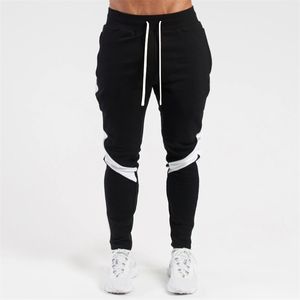 Mannen Sport Fitness Training Broek Running Stripe Sweatpants Mens Rechte Broek Trainingspak Joggers Sportkleding 210715