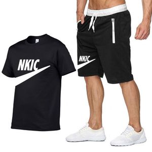 Marca de verano LOGO Hombres 100% algodón Camiseta negra Pantalones cortos Conjunto Tallas grandes Ropa deportiva para hombres Chándal 2 piezas O Cuello Manga corta Hombres Ropa Traje Hombre