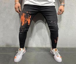Men Streetwear Imprimé numériquement au genou Skinny Ripped Skinny Hole Défu Detracted Imprimé Hip Hop Biker Joggers Denim Pants7317390