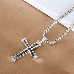 Hommes Style chaîne collier colliers pendentifs classique femmes diamant Dy Vintage pendentif Hip bijoux croix Hop longueur 50cm197s