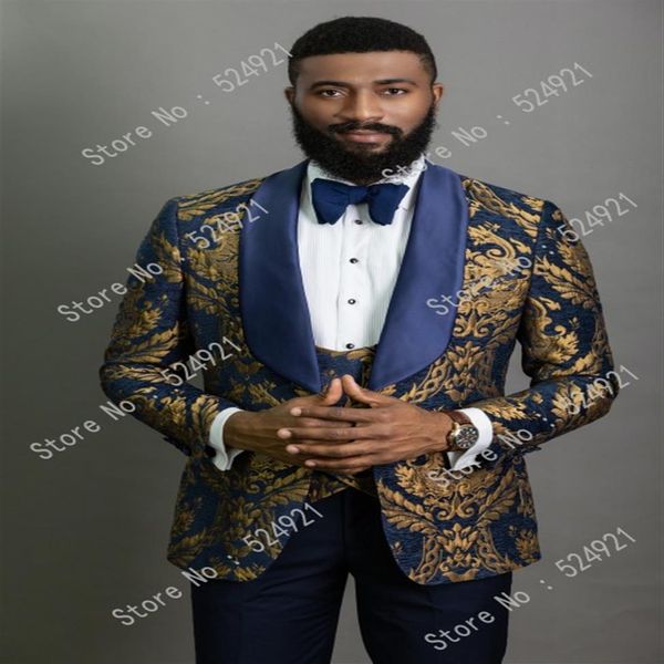 Trajes de hombre Patrón dorado y azul marino Novio Esmoquin Chal Satén Solapa Padrinos de boda Boda Hombre Chaqueta Pantalones Chaleco Corbata C699229k