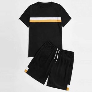 Conjunto de pantalones cortos de verano para hombre, camiseta a rayas de manga corta y conjuntos de dos piezas, pantalones deportivos de chándal