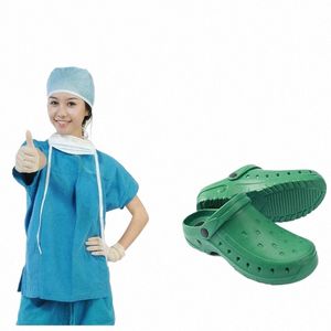 Hommes été blanc chaussures chirurgicales médicales antistatiques sabots de soins infirmiers chaussures de nettoyage de salle d'opération pantoufles médicales infirmières sabots C8wy #