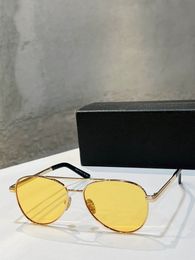 Hombres Gafas de sol para mujeres Últimas ventas Gafas de sol de moda Gafas de sol para hombre Gafas de sol Lente de vidrio UV400 con coincidencia aleatoria A54S