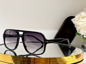 Hommes lunettes de soleil pour femmes dernière vente mode lunettes de soleil hommes lunettes de soleil Gafas De Sol verre UV400 lentille avec boîte assortie aléatoire 884