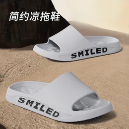 Men Dikke Sole Summer Beach Glaasjes badkamer anti slip place soft sandalen eenvoud ultra lichtletter schoen 240412