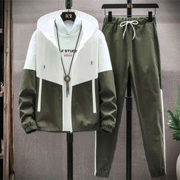 Men tracksuit casual hoodies sets lente mannelijke jacketspants tweedelig sets hiphop streetwear sportpak patchwork 220803