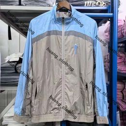 Hombres Trapstar Jacket Designer Men Winter Winter Londres Londres Down Jacket Down Down Ice Blue Fleece ropa Active Women Women Warming Trapstar Trait de chándal 677