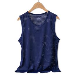 Mannen Vest ijs zijde Quickdrying bodybuilding tank fitness spier gaas ademende mouwloze t -shirts casual sport tops underhirt 240403