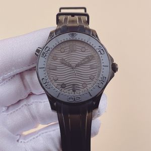 Mannen kijken 41 mm automatische mechanische buitenmensen kijken naar een zwarte wijzerplaat met roestvrijstalen armband roteerbaar frame transparante kast terug saffier waterdicht horloge