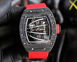 Hommes Regardez le mouvement du carbone homme Superclone Watch Active Fiber Tourbillon Case Sapphire Mécanique Sports