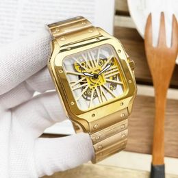Los hombres miran a la moda de la moda de acero movimiento de cuarzo reloj de oro de oro reloj de ocio plateado de ocio diseñadores de pulsera de diseño 39.8 mm estilo acero inoxidable de acero inoxidable impermeable