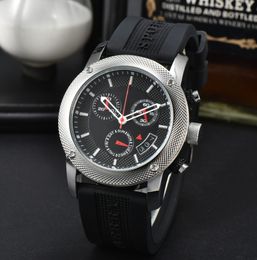 Des montres de montres de montres de haute qualité montres de créateurs en quartz bracelet en acier de luxe watch concepteur watch meesh bracelet wave watch gift