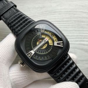 Des montres masculines montres en acier inoxydable 316L M2 01 Mouvement mécanique automatique pour les montres-bracelets automatiques de l'homme