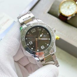 Men Watches Fashion Designer Quartz Beweging Horloges 40 mm vol roestvrijstalen polshorloges Sapphire Watch Business Casual Montre de Luxe