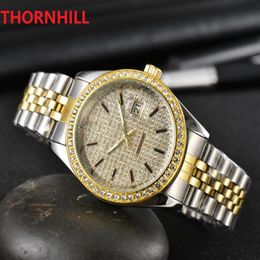 Mannen kijken naar vrouwen kijken 40 mm kwartsbeweging Alle diamanten Dial Ring Iced Out Polshorwatch Hoogwaardige unisex jurk polshorloges Lad335d