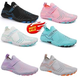 Hommes eau Aqua chaussures femmes natation baskets pieds nus sandales plage Wading appartements unisexe respirant séchage rapide chaussures taille 36-45