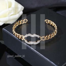 Hommes femme ouvrent le bracelet 2023 Dernières chanells bracelets en or bijoux femmes classiques c