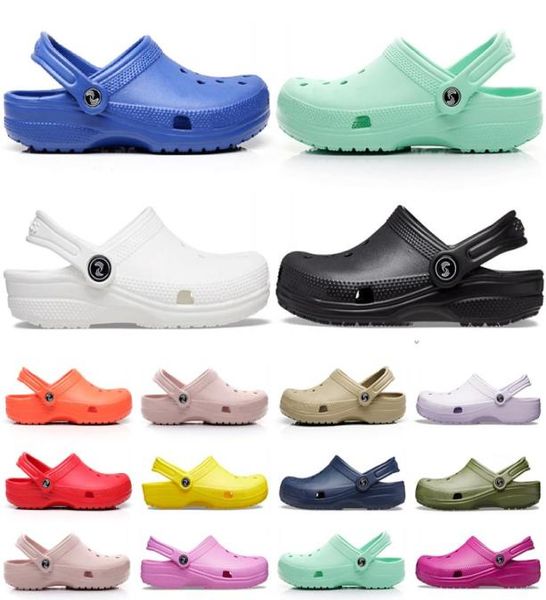 Hombres Mujeres Sandalias de diseñador de clog Sludes Classic Triple Blanco Blanco Rojo Soft Pink Blue Azul Hombres impermeables Hospital de enfermería 6229614