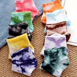 Hommes femmes coton mode cravate-teinture fleur chaussettes coupe basse cheville arc-en-ciel couleur bonbon Sport