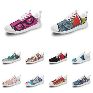 Men Women Custom Sports Shoes Anime Cartoon Dierontwerp Diy Word Black Witblauw Rood Rood kleurrijke herentrainer 131