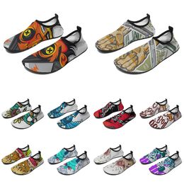 Men Women Custom Water Shoes Cartoon Dierontwerp Diy Word Zwart Witblauw Rode kleur Heren Trainer 211