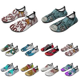 Men Women Custom Water Shoes Cartoon Animal Design Diy Word Black Witblauw Rode kleur Heren Trainer 251