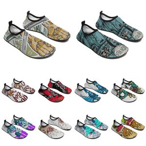 Men Women Custom Water Shoes Cartoon Dierontwerp Diy Word Zwart Witblauw Rode kleur Heren Trainer 012