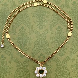 Hommes Femmes Designer Colliers Bijoux De Luxe Strass G Chaînes Designers Cravates Parti Perles D'or Collier Pendentifs Diamant Avec Boîte