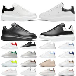 hombres mujeres zapatos de diseñador moda para mujer para hombre entrenadores triple blanco negro rosa azul marino cuero gamuza casual deportes al aire libre zapatillas de deporte