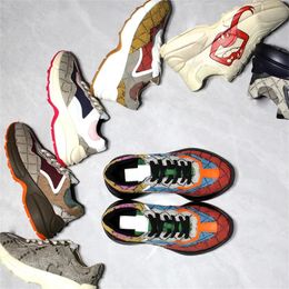 Hombres Mujeres Zapatillas de deporte de diseño Rhyton Platform Zapatos casuales Moda Vintage Daddy Sports Sneaker Marca de lujo Zapatos para correr Chaussures Multicolor Outdoor Trainers