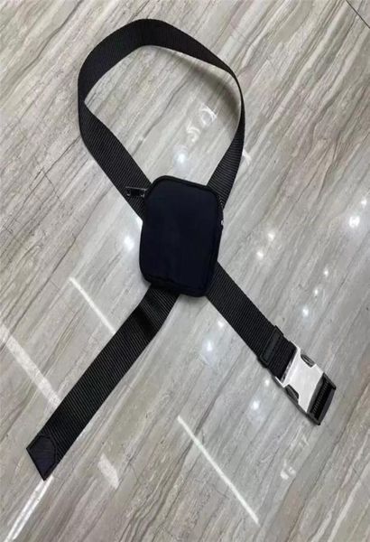 Hombres Mujeres Cinturón de diseño de lujo con bolsas Diseñadores de moda para hombres Cinturas cinturón de nylon femen girdle mini cintura ceinture gu1245327