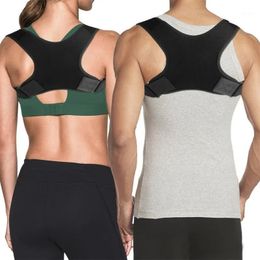 Hombres Mujeres Corrector de postura Cinturón Reducir la fatiga Terapia de neopreno Soporte elástico ajustable Alivio del dolor negro Soporte de espalda Adulto1