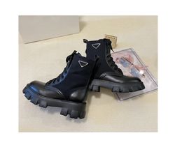 Hommes femmes rois martin bottes bottines inspirées militaires pochettes en nylon attachées la cheville avec des chevilles de sangle de bac à botte de qualité noire mate en cuir pneu