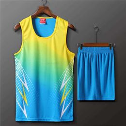 Ensemble de chemise de course pour hommes et femmes, chemise de sport respirante, Fitness, short de randonnée, maillot d'athlétisme à séchage rapide, vêtements de sport