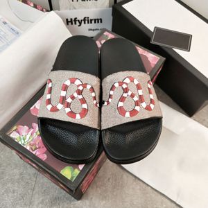 Mannen Vrouwen Sandalen Designer Schoenen Luxe Glijbaan Zomer Mode Brede Platte Glad Met Dikke Sandaal Slipper Flip Flops