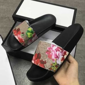 Men Women Slide Slippers Sandalen Print bloemen slippers dikke bovenste bovenkwaliteit gestreepte dunne rubberen buitenstrand causale schoenen groot formaat 35-46 met doos no010