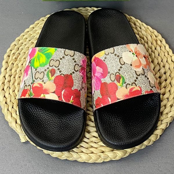 Hommes Femmes Pantoufles Sandales Sangle D'origine Sac À Poussière Imprimé Floral En Cuir Sangle Noir Chaussures De Mode De Luxe D'été Plage Baskets000644566998