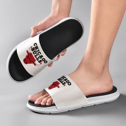 Men Dames zomer A29B1 Floor Flat Shoes Designer Slides Beach Slippers Comfort Rubber Flip Flops Paar 230419