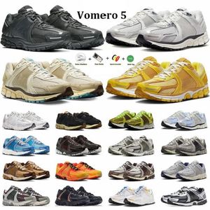 Hommes Femmes Vomero 5 Chaussures de course Baskets de créateurs Anthracite Gris foncé Photon Dust Noir Sésame Marron Blanc Jaune Vast Gris Baskets de sport 36-45