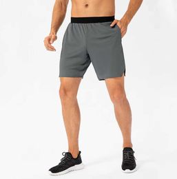 Pantaloncini da yoga da uomo pantaloncini lulu da uomo pantaloni da palestra atletici traspiranti mimetici con fibbia per asciugamano corsa casual veloce Breve lululemens elastico da esterno