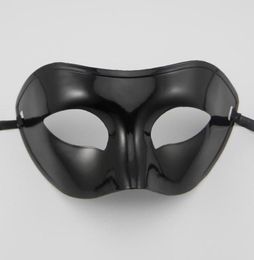 Men039s Masque de mascarade Déguisement Masques vénitiens Masques de mascarade Masque facial supérieur avec couleurs en option Noir Blanc Go6229249