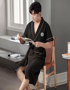 Men039S Sleepwear Robe voor korte mouwen voor mannelijke grote werven L4XL Sexy Vneck Kimono Men Home Kleding Cardigan Katoen Bad gewaden Lon2434201