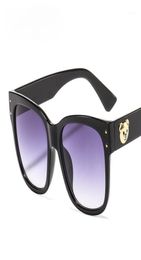 Men039s Style Bear Accessoires Lunettes de soleil European et Américain à grand cadre ongles Riz Women039S CURVE TEMPLE Design Fashio2922346