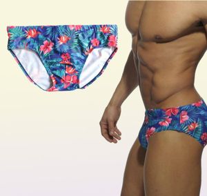 Men039s Maillots de bain 2021 Maillot de bain Slip Slip de plage Slip de bain pour la mer Bleu Fleurs Shorts Maillot de bain Homme Vêtements1247579